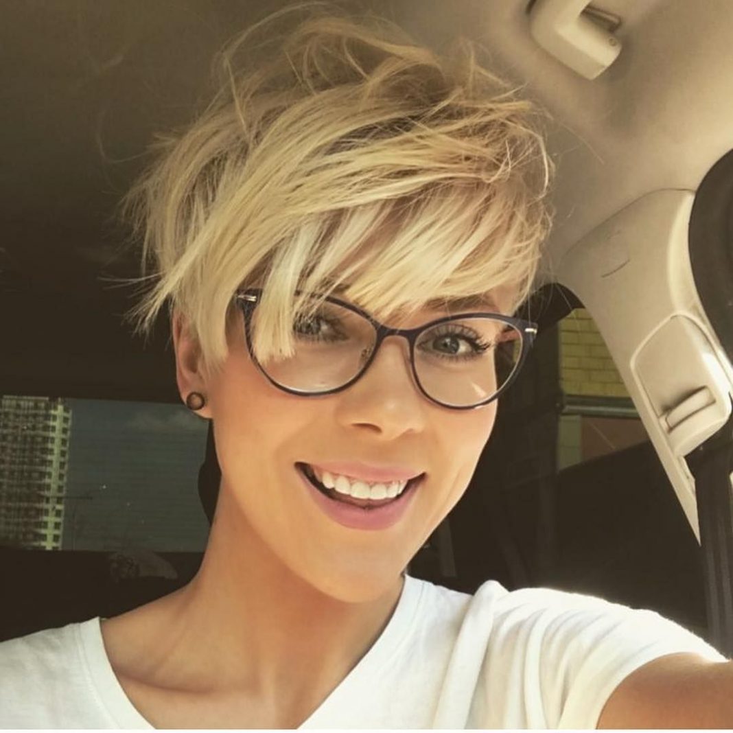 Die moderne 10 zu frisuren Wunderschöne brillenträgerinnen